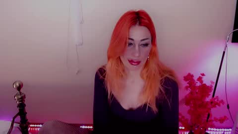 Snapshot of nicole_g0ld_ chatting on December 2024 06:30:02 PM Nicole online show from December 2024 06:30:02 PM