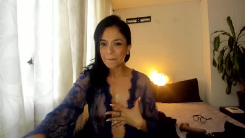 Snapshot of nicole_lustt chatting on December 2024 08:18:01 PM Nicole online show from December 2024 08:18:01 PM