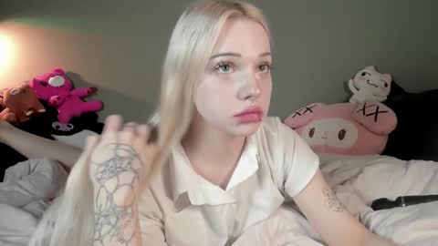 Mary online show from October 2025 04:01:02 AM