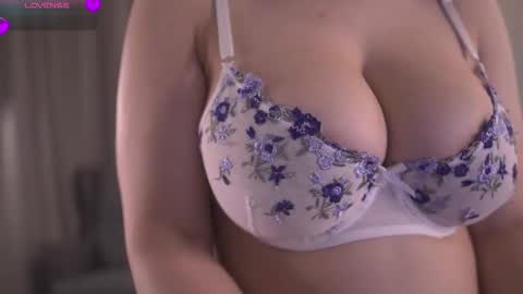 Kimmy online show from October 2025 01:04:02 AM