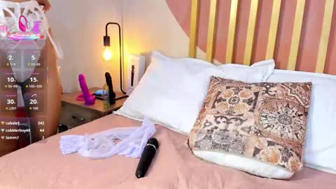 N i c o l e  online show from November 2025 08:41:02 PM