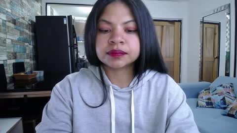 Snapshot of nicoleebon chatting on October 2025 09:34:01 PM Nicole online show from October 2025 09:34:01 PM