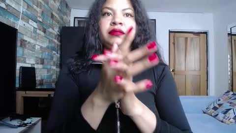 Snapshot of nicoleebon chatting on October 2025 06:57:02 PM Nicole online show from October 2025 06:57:02 PM
