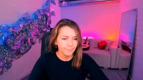 nicolehits online show from October 2025 09:20:01 AM