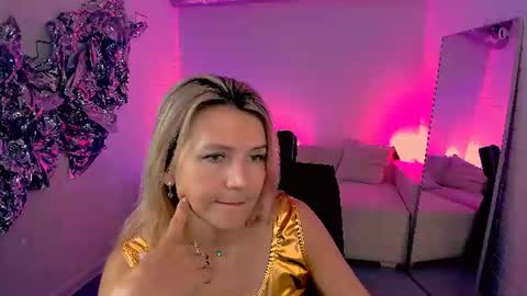 Snapshot of nicolehits chatting on June 2026 01:52:01 PM nicolehits online show from June 2026 01:52:01 PM