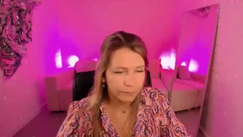 Snapshot of nicolehits chatting on June 2026 01:00:02 PM nicolehits online show from June 2026 01:00:02 PM