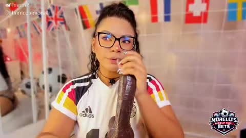 Snapshot of nicolemorelli2 chatting on June 2026 04:42:02 PM Andrea give it a thumbs up please its important online show from June 2026 04:42:02 PM