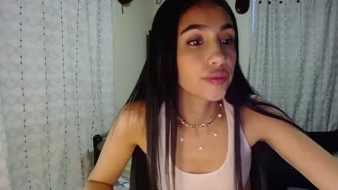 Nicole online show from November 2025 10:20:02 PM