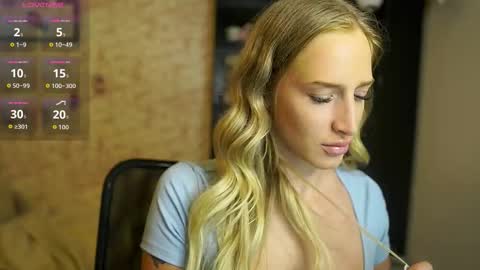 nicolette__shea_ online show from October 2025 01:23:02 PM