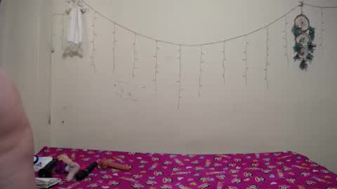 nicolle_sky online show from February 2025 08:13:02 PM