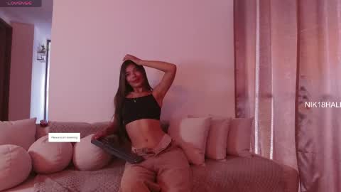 Nicolle online show from April 2026 08:42:02 PM