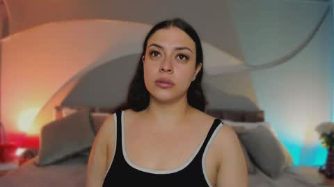 Snapshot of nicolle_w1 chatting on April 2026 11:43:01 AM Nicolle online show from April 2026 11:43:01 AM