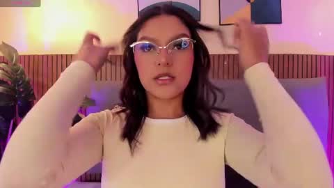 Snapshot of nicolleevan_ chatting on July 2026 12:32:02 PM NICOLLE EVANS online show from July 2026 12:32:02 PM