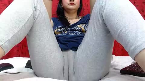 NICOLLE online show from March 2026 10:05:02 PM