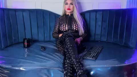 Nicollette Miller online show from March 2025 12:22:02 PM