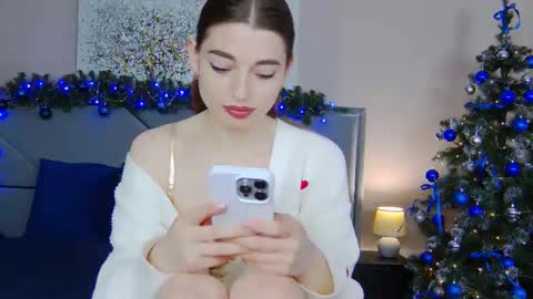 Snapshot of nicolros chatting on December 2025 11:17:02 AM NicolRos online show from December 2025 11:17:02 AM