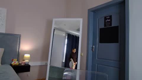 Snapshot of nicolros chatting on March 2026 09:27:01 AM NicolRos online show from March 2026 09:27:01 AM