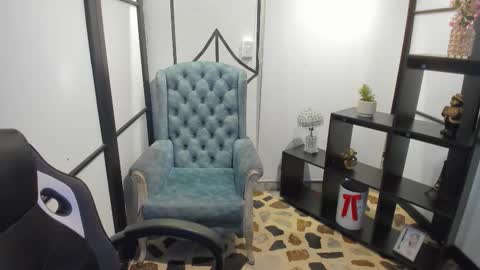 NicolRoss online show from December 2025 09:44:01 PM