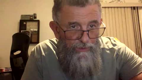 nightmoves1970 online show from October 2025 01:49:01 AM