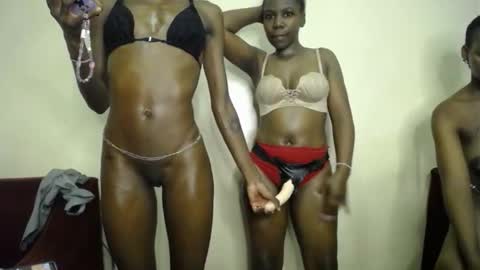 Tina online show from October 2025 08:31:01 PM