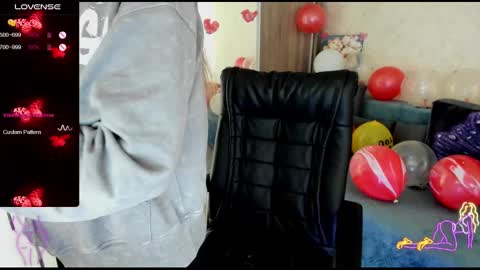 nigo_nika online show from February 2025 12:48:02 PM