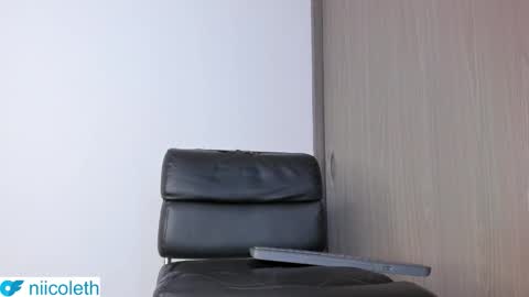 Nicoleth Mendez  online show from November 2025 01:06:01 AM