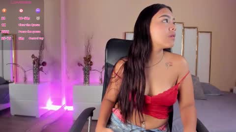 Snapshot of niiky_thomson chatting on January 2026 06:53:02 PM Niiky online show from January 2026 06:53:02 PM