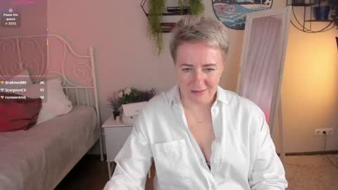 Snapshot of nika_smit chatting on May 2026 10:36:01 AM Nika online show from May 2026 10:36:01 AM