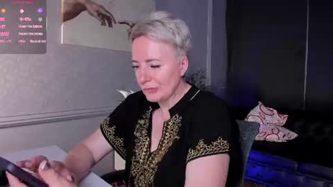Snapshot of nika_smit chatting on June 2026 09:03:02 AM Nika online show from June 2026 09:03:02 AM