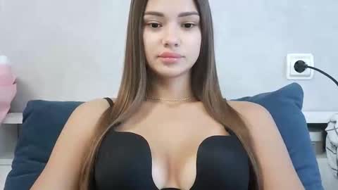 Snapshot of nika_verona1 chatting on June 2026 05:09:02 AM Nika online show from June 2026 05:09:02 AM