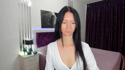 NikaLewis online show from September 2025 04:51:02 AM