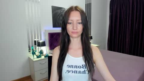 Snapshot of nikalewis chatting on June 2026 04:43:02 AM NikaLewis online show from June 2026 04:43:02 AM