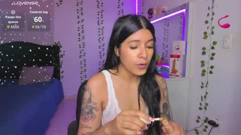 Snapshot of nikibryce_ chatting on June 2026 01:04:02 AM Niki online show from June 2026 01:04:02 AM