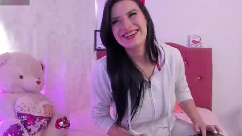 Nikii  online show from September 2025 09:59:02 PM