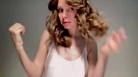 Nikki online show from December 2024 10:01:02 AM