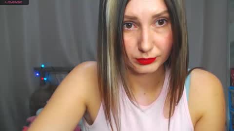 Snapshot of nikkikiss___ chatting on January 2026 02:06:02 AM nikkikiss___ online show from January 2026 02:06:02 AM