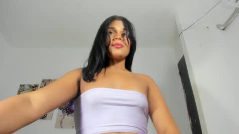 Snapshot of nikkitatsx chatting on December 2024 08:35:01 AM Debora21Cm online show from December 2024 08:35:01 AM