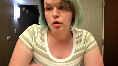 nikkithickumss online show from April 2026 10:02:01 AM