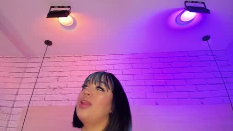 Nikky Dean online show from October 2025 04:20:02 AM