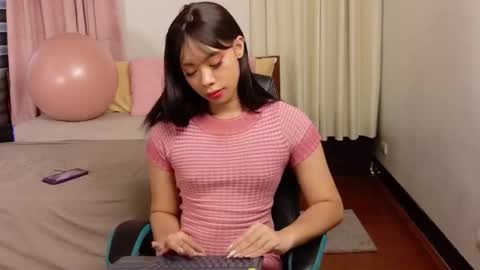 Niko Lynn online show from October 2025 04:13:01 AM