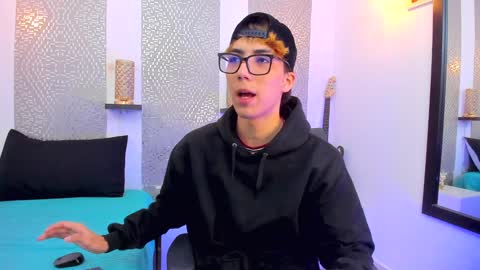    online show from December 2024 04:22:02 AM