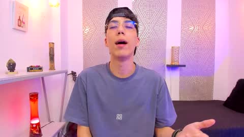    online show from December 2025 04:51:02 AM