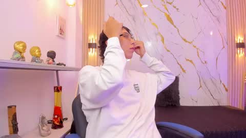    online show from April 2026 04:30:02 AM