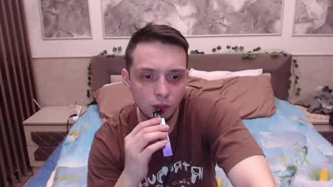 Nikolos online show from January 2025 08:33:01 PM