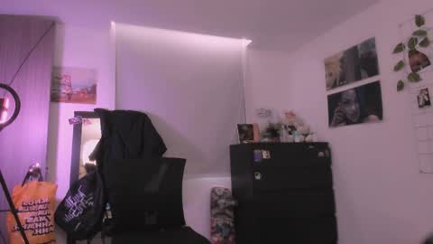 Snapshot of nikylaine chatting on March 2026 03:51:02 PM Nikylaine online show from March 2026 03:51:02 PM