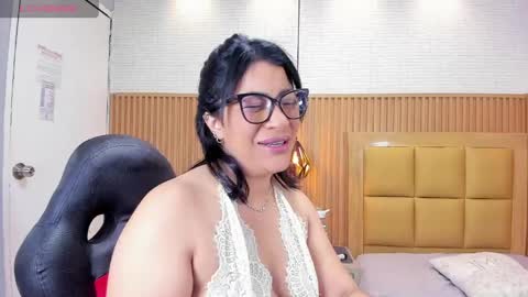 Snapshot of nikyrios chatting on May 2026 12:24:01 PM online show from May 2026 12:24:01 PM