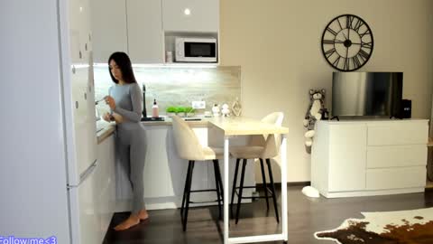 Bella online show from January 2025 10:15:02 AM