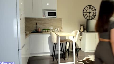 Bella online show from January 2025 11:54:01 PM