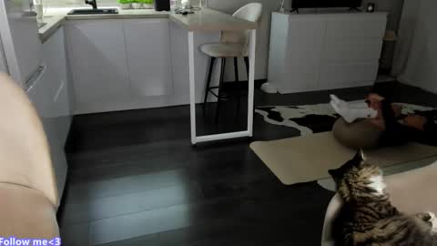 Bella online show from February 2025 10:31:01 PM