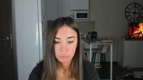 Bella online show from October 2025 01:26:02 AM